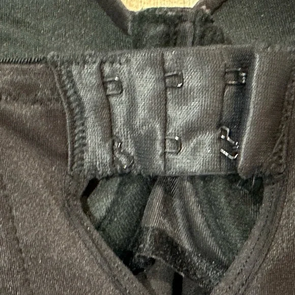 Miraclesuit Shape Away Black Strapless Extra Firm Control Bodybriefer Sz 36C - Picture 7 of 10